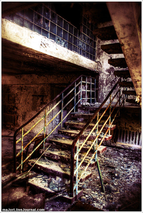 stairway urban decay photography