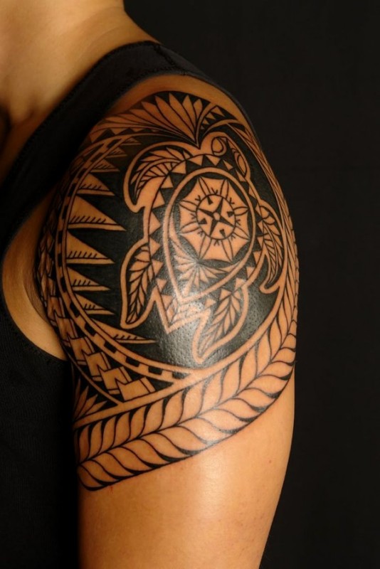 48 Coolest Polynesian Tattoo Designs   Shoulder 534x800 