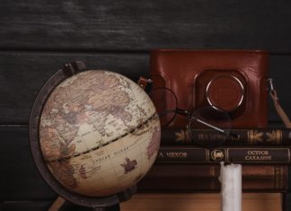 How to Incorporate the Trendy Academia Aesthetic Into Your Home Academia aesthetic