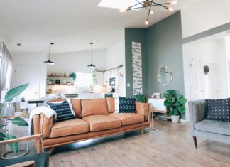 From Emerald Green to Statement Lighting, Etsy Predicts 2022’s Décor Trends Decor